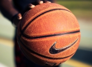 开云体育下载-绿白军团对决桑巴舞步，奥斯梅恩存在感拉满的战术启示