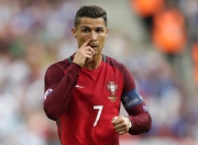 开云体育入口-费城风暴，76人完胜快船，保罗里程碑之夜见证历史