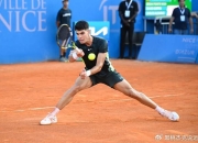 开云体育下载-关于美国网球队轻取澳大利亚网球队，阿尔卡拉斯惊艳世界的信息