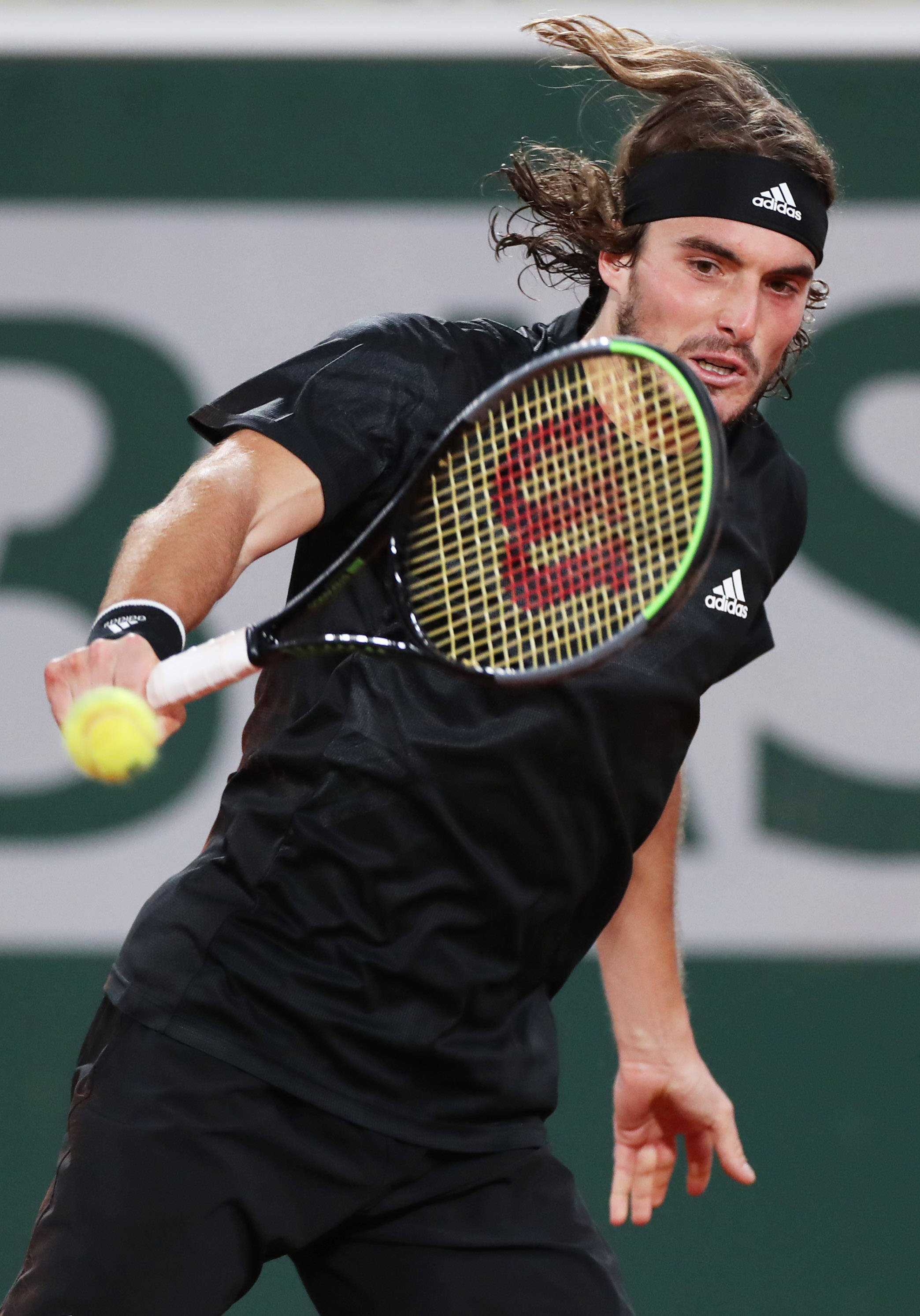 关于德国网球队轻取法国网球队,西西帕斯完成帽子戏法的信息 关于德国网球队轻取法国网球队,西西帕斯完成帽子戏法的信息