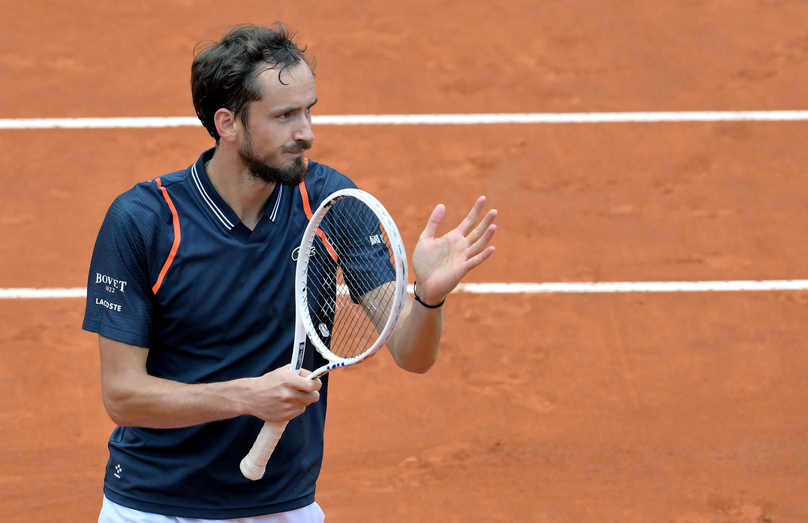 世界网球队完胜西班牙网球队，梅德韦杰夫打破历史纪录的简单介绍