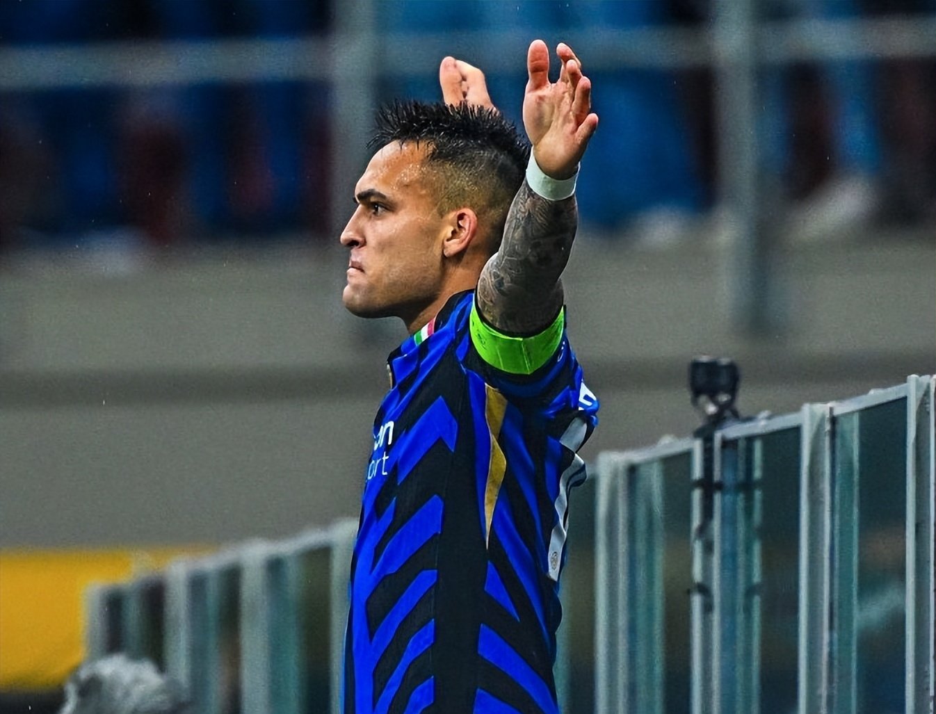 意大利队TA受困，球迷担忧