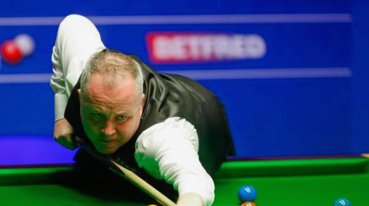 深夜比赛火爆开打，场面紧张刺激的简单介绍