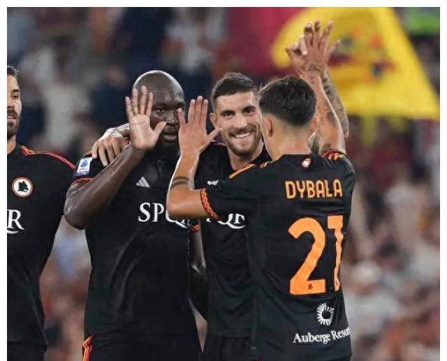 包含罗马豪取胜利，赢得全场欢呼的词条