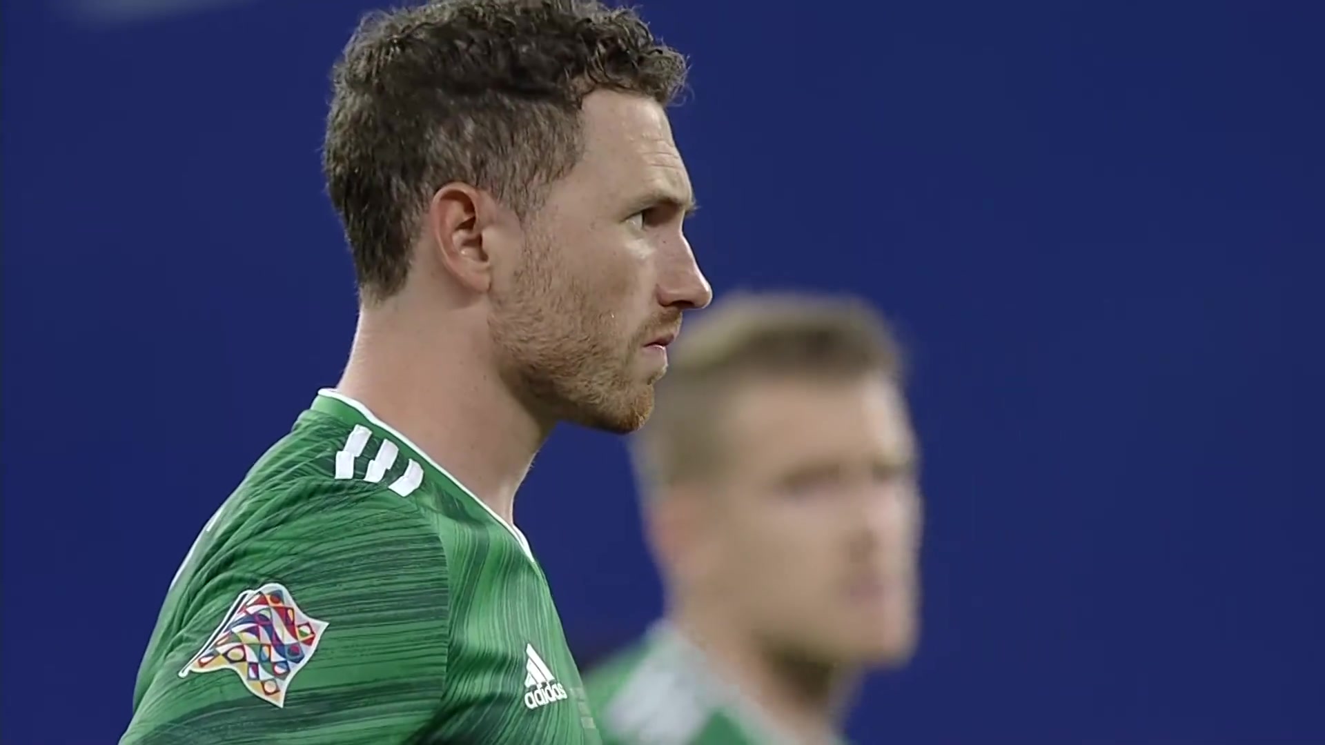 包含罗马尼亚苦战北爱尔兰，争取下一场胜利的词条