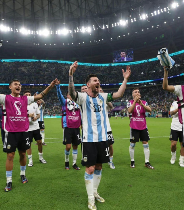 包含阿根廷代表团上演逆袭，赢得掌声的词条