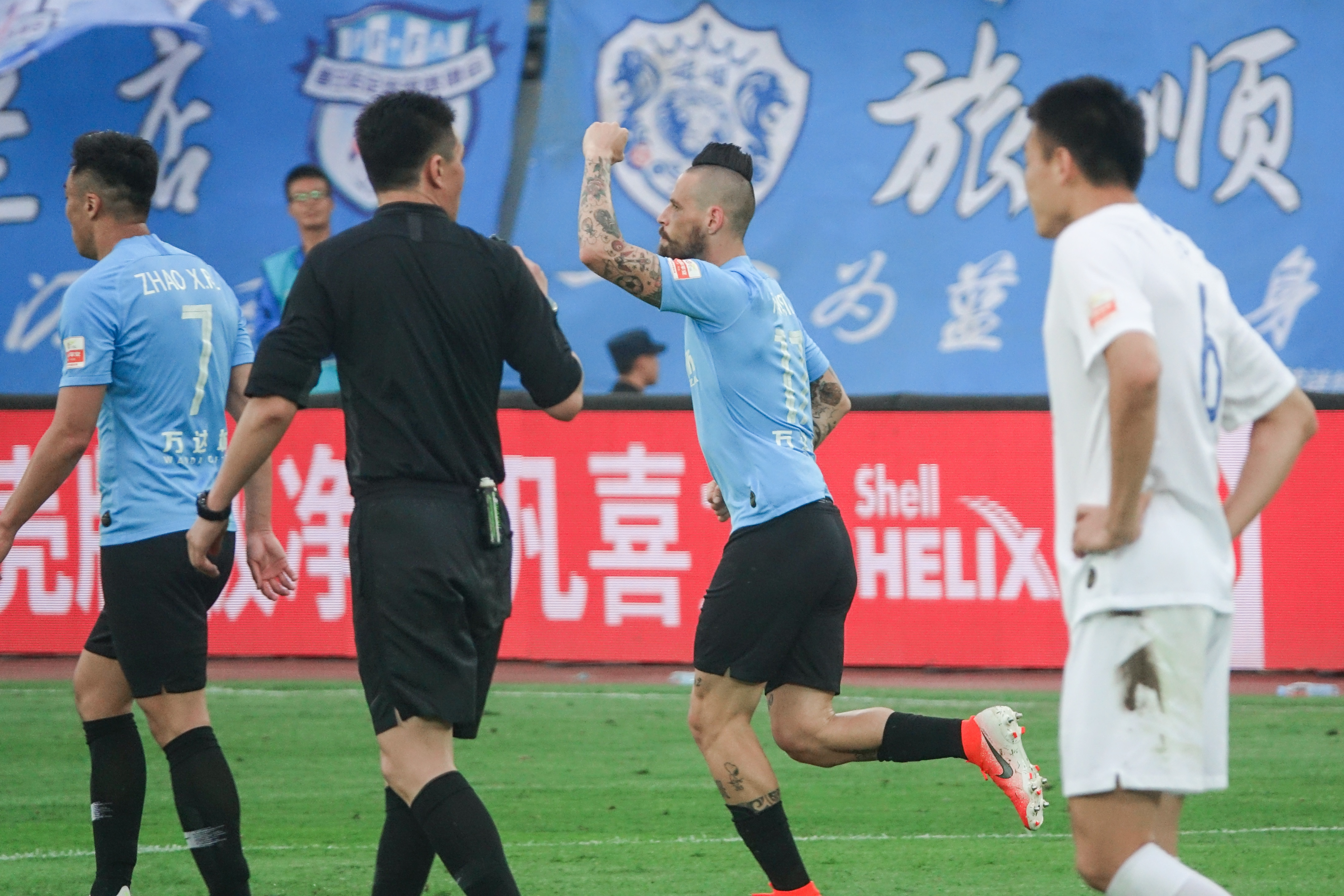 关于大连一方客场轻松战胜申花,喜获重要胜利的信息 关于大连一方客场轻松战胜申花,喜获重要胜利的信息