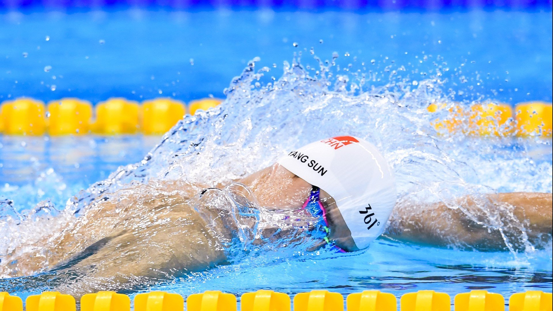 克瓦拉茨赫利亚一锤定音,西班牙收割喀麦隆背后的战术革命