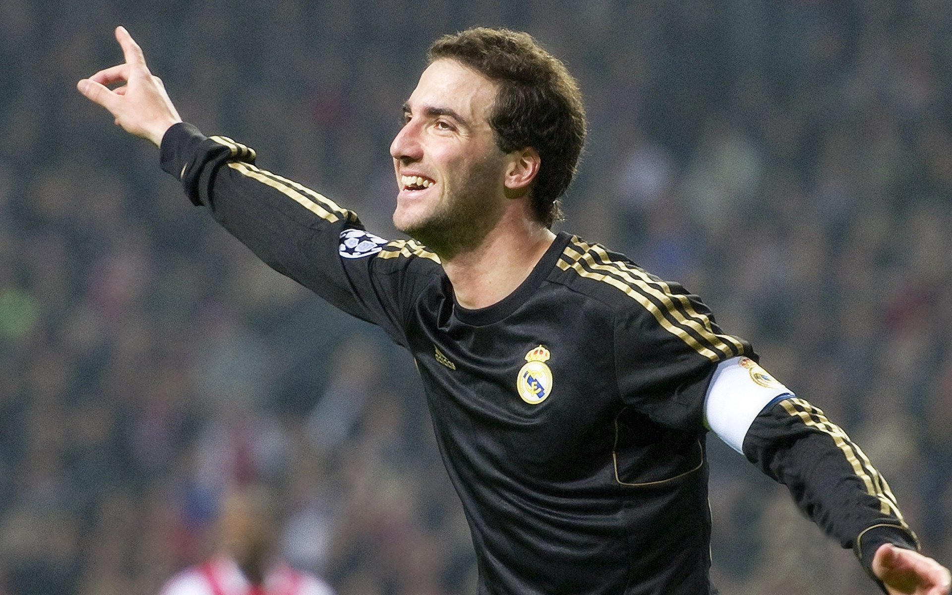 南纬对决北纬,新西兰对阵冰岛,孔德持续制造杀伤的战术启示