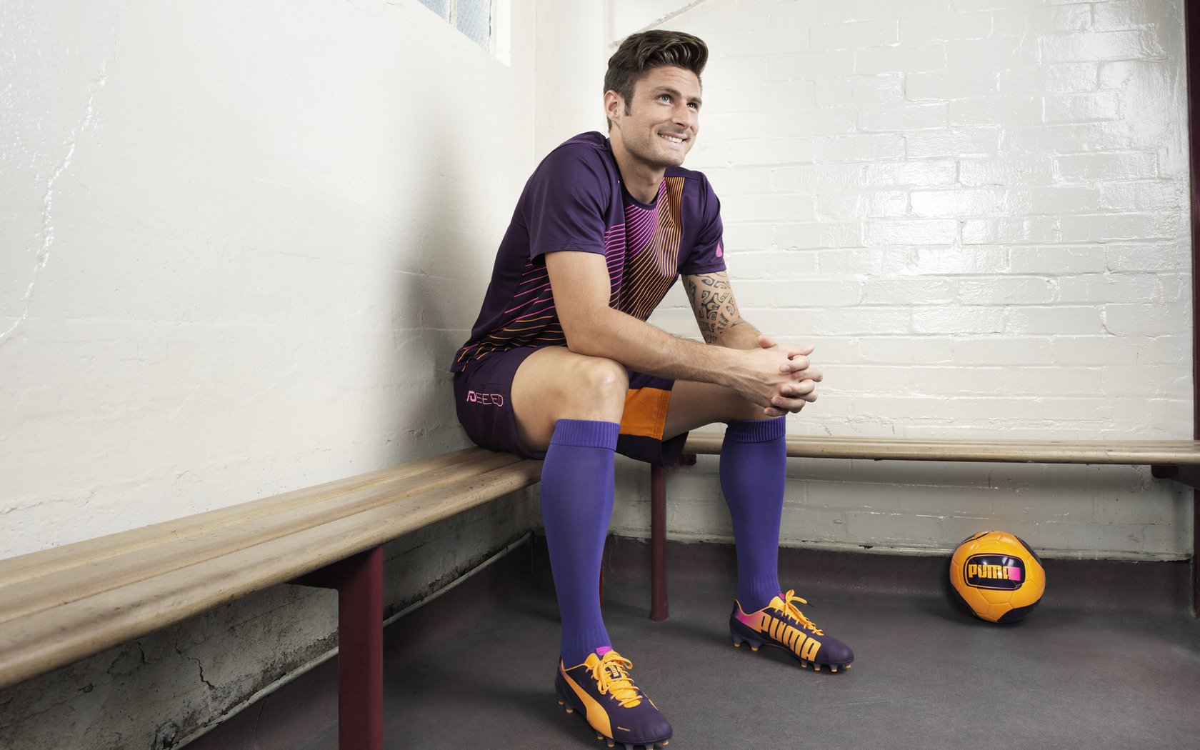 橙衣风暴与纪录之刃，当碾压成为荷兰足球的精密艺术